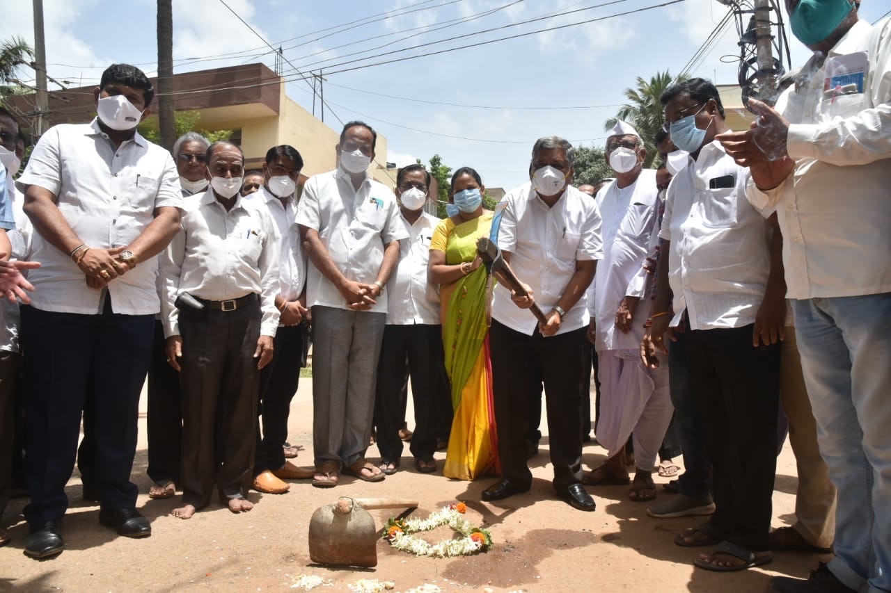 ತ್ವರಿತ ರಸ್ತೆ ಕಾಮಗಾರಿ ಕೈಗೊಳ್ಳಲು ನಿರ್ದೇಶನ