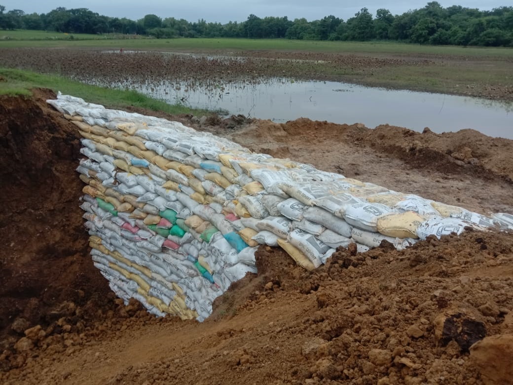 ಜಿಗಳಿ ಕೆರೆ ಬಂಡು ತಾತ್ಕಾಲಿಕ ದುರಸ್ತಿ