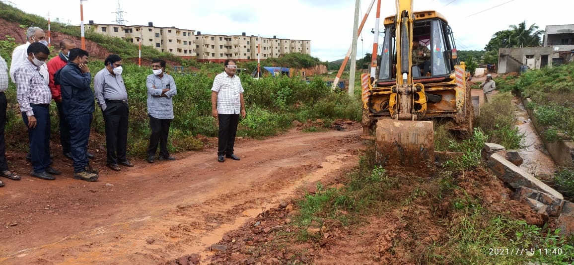 ಹುಡಾದಿಂದ ೩ ಅನಧಿಕೃತ ಲೇಔಟ್ ತೆರವು