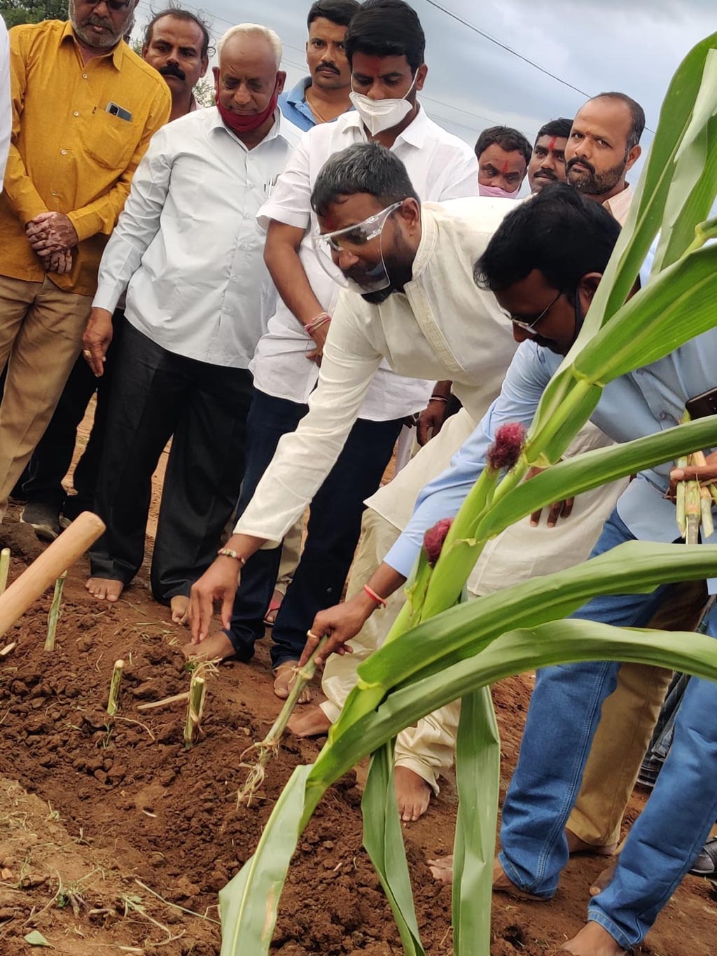 ಕಾರ್ಖಾನೆ ನಿರ್ಮಾಣಕ್ಕೆ ಭೂಮಿ ಪೂಜೆ