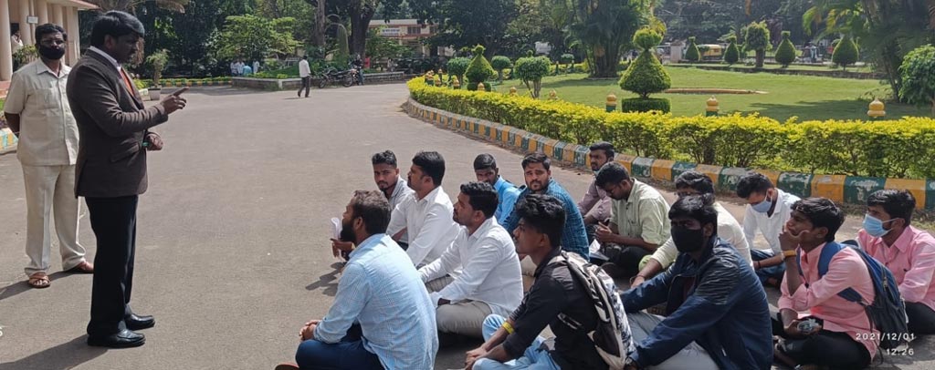 ಮೂರು ವರ್ಷದ ಕಾನೂನು ಪದವಿ ಬಂದ್‌ಗೆ ವಿರೋಧ